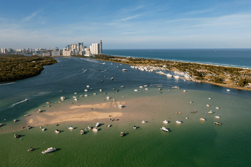 Yacht Routes in Miami Bay